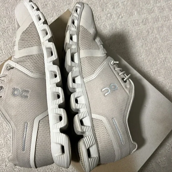 On Cloud 5 running shoes - Picture 5 of 12